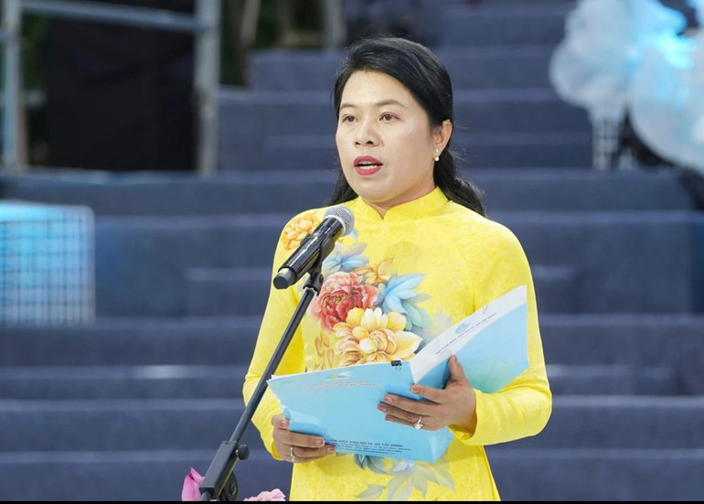 Bà Nguyễn Trần Phượng Trân, Chủ tịch Hội Liên hiệp Phụ nữ Thành phố Hồ Chí Minh phát biểu tại chương trình.