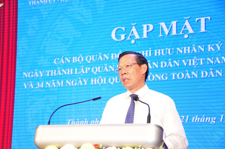 Đồng chí Phan Văn Mãi phát biểu tại buổi gặp mặt