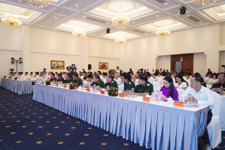 Quang cảnh buổi gặp mặt. (Ảnh: THẾ ANH)