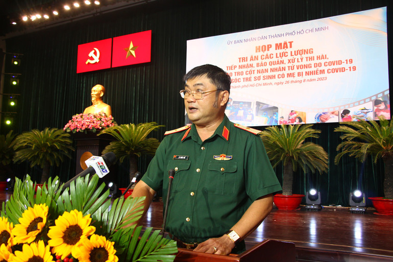 Thiếu tướng Lê Xuân Thế, Phó Tư lệnh, Tham mưu trưởng Bộ Tư lệnh Thành phố Hồ Chí Minh phát biểu tại buổi họp mặt. Thiếu tướng Lê Xuân Thế, Phó Tư lệnh, Tham mưu trưởng Bộ Tư lệnh Thành phố Hồ Chí Minh phát biểu tại buổi họp mặt.