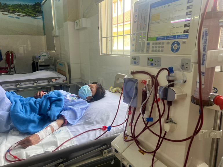 Bệnh nhân sẽ bớt những "gánh nặng" về cả kinh tế và tinh thần mỗi lần lọc thận định kỳ. Bệnh nhân sẽ bớt những "gánh nặng" về cả kinh tế và tinh thần mỗi lần lọc thận định kỳ.