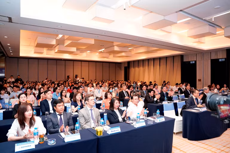 Quang cảnh hội nghị.