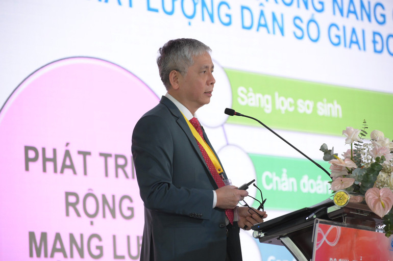 Bác sĩ CKII. Trần Ngọc Hải, Giám Đốc Bệnh viện Từ Dũ phát biểu tại hội nghị.