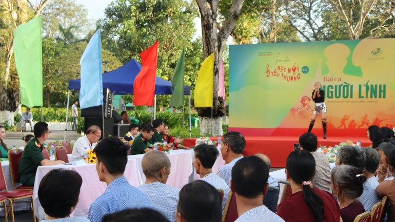 Chương trình đặc biệt với nhiều tiết mục âm nhạc đặc sắc, ý nghĩa.