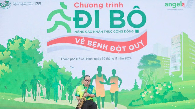 Nghệ sĩ saxophone Trần Mạnh Tuấn tham gia và trình diễn tại Chương trình.