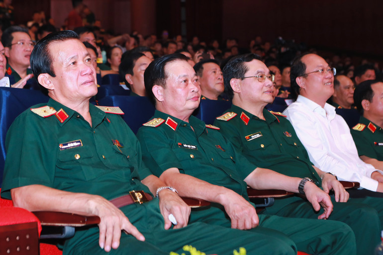 Các đại biểu tham dự Chương trình. Các đại biểu tham dự Chương trình.