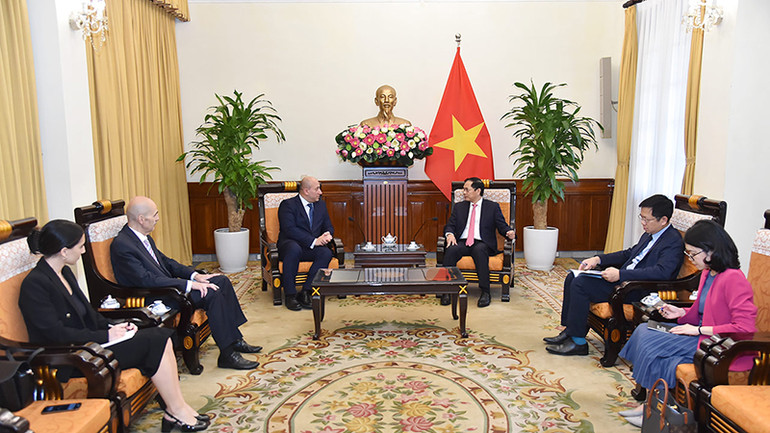 Quang cảnh buổi tiếp. (Ảnh: Bộ Ngoại giao) Quang cảnh buổi tiếp. (Ảnh: Bộ Ngoại giao)