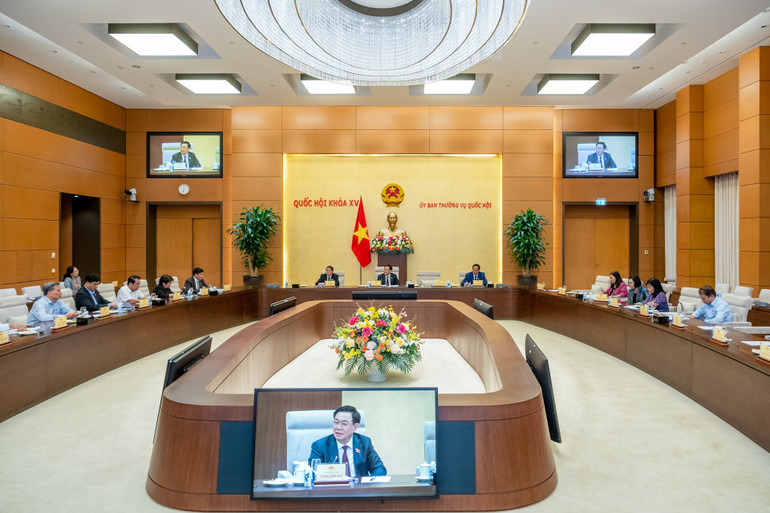 Quang cảnh cuộc họp tại Nhà Quốc hội.