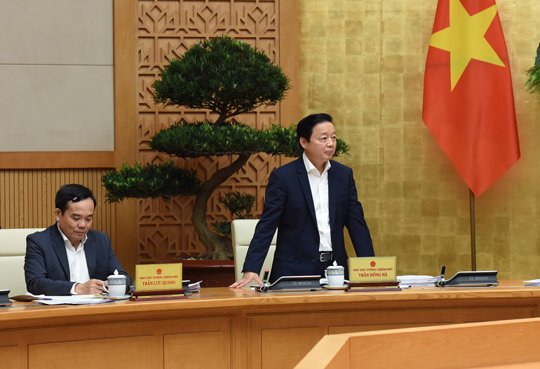 Phó Thủ tướng Trần Hồng Hà phát biểu. Phó Thủ tướng Trần Hồng Hà phát biểu.