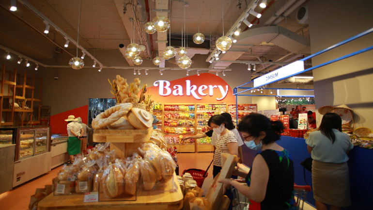 Winmart Thăng Long nổi bật với các gam màu thời thượng, phá cách.