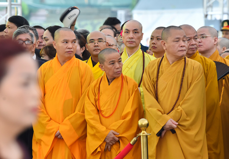 Đoàn Giáo hội Phật giáo Việt Nam thành phố Hà Nội chuẩn bị vào viếng Tổng Bí thư Nguyễn Phú Trọng.