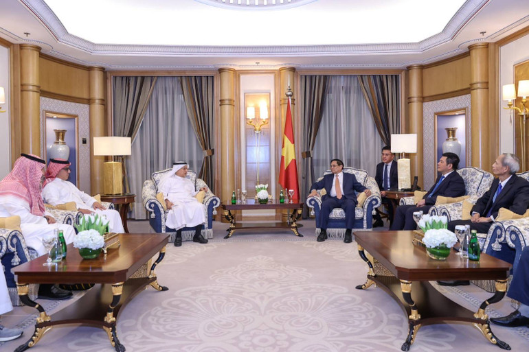 Thủ tướng Phạm Minh Chính tiếp lãnh đạo các tập đoàn lớn của Saudi Arabia gồm Zamil, Lulu và Ajlan & Bros.