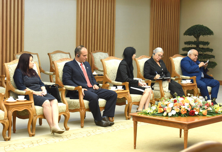 Các thành viên đi cùng đoàn với Bộ trưởng Tư pháp Cộng hòa Cuba Oscar Manuel Silvera Martínez.