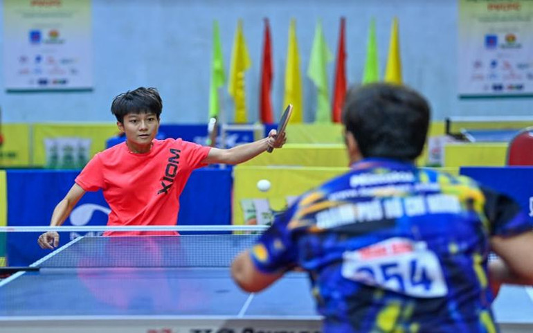 Đối mặt với đàn chị Mai Hoàng Mỹ Trang (TP Hồ Chí Minh 1) tại trận chung kết đồng đội nữ, Bùi Ngọc Lan (Long Hải-Hải Dương 1) đã tỏ ra lép vế trong séc đấu đầu tiên. Thua cuộc với tỷ số sít sao 9-11.