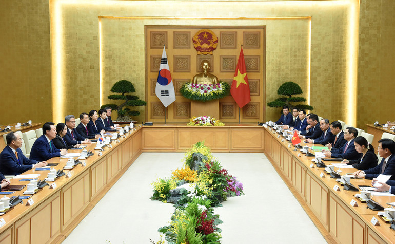 Thủ tướng Phạm Minh Chính hội kiến Tổng thống Hàn Quốc Yoon Suk Yeol.