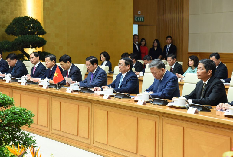 Thủ tướng Phạm Minh Chính và các thành viên Chính phủ Việt Nam tại buổi hội kiến.