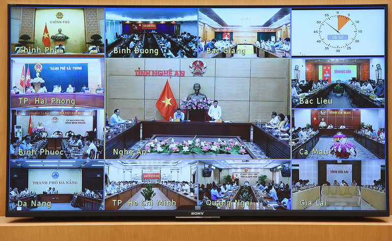 Đại diện lãnh đạo tỉnh Nghệ An phát biểu tại điểm cầu tỉnh Nghệ An. Đại diện lãnh đạo tỉnh Nghệ An phát biểu tại điểm cầu tỉnh Nghệ An.