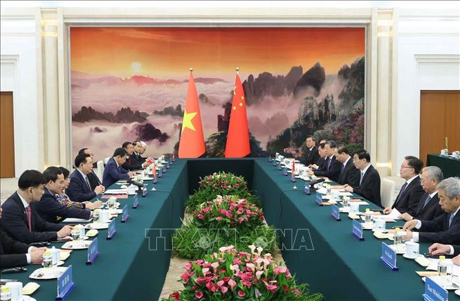 Chủ tịch Quốc hội Vương Đình Huệ hội kiến Chủ tịch Chính hiệp toàn quốc Trung Quốc Vương Hộ Ninh.