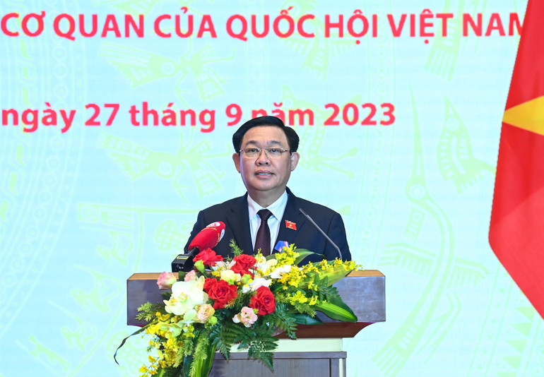 Chủ tịch Quốc hội Vương Đình Huệ phát biểu tại buổi lễ. (Ảnh Duy Linh)