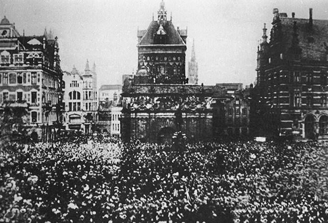 Ngày 7/11/1917 (25/10 theo lịch Nga cũ), cuộc nổi dậy vũ trang của công nhân, binh lính và thủy thủ tại thành phố Petrograd. (Ảnh: Tư liệu quốc tế/TTXVN phát)