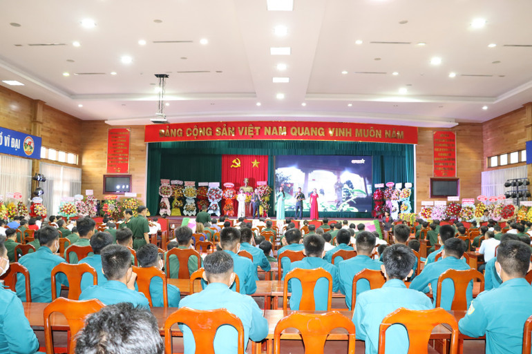 Quang cảnh buổi họp mặt.