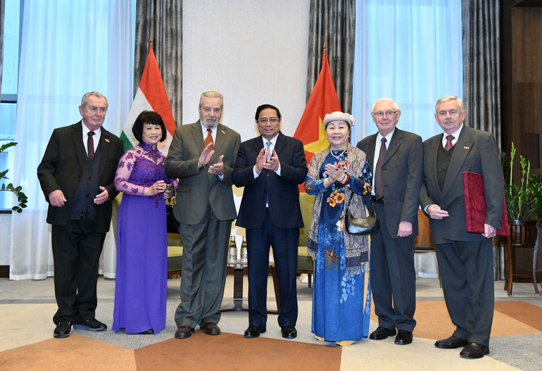 Thủ tướng Phạm Minh Chính tiếp Chủ tịch Hội Hữu nghị Hungary-Việt Nam Laszlo Botz và Ban lãnh đạo Hội.