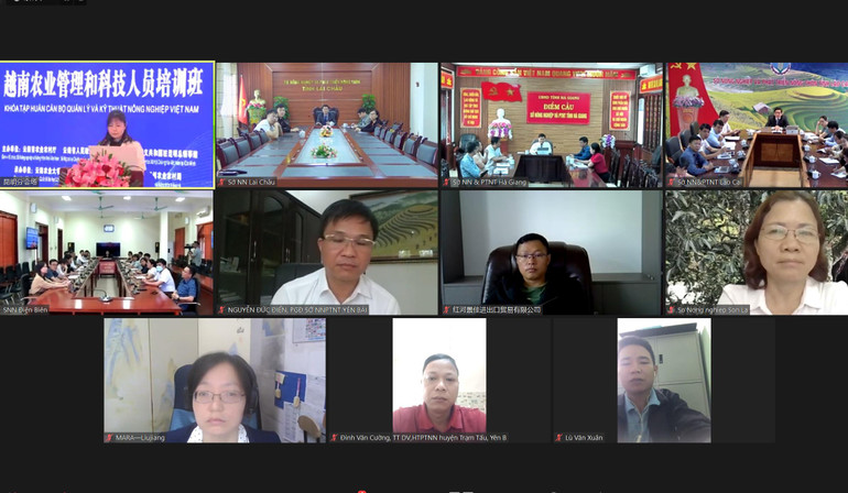 Đại diện lãnh đạo các đơn vị liên quan và học viên của hai bên tham dự lễ khai giảng Khóa tập huấn. Đại diện lãnh đạo các đơn vị liên quan và học viên của hai bên tham dự lễ khai giảng Khóa tập huấn.