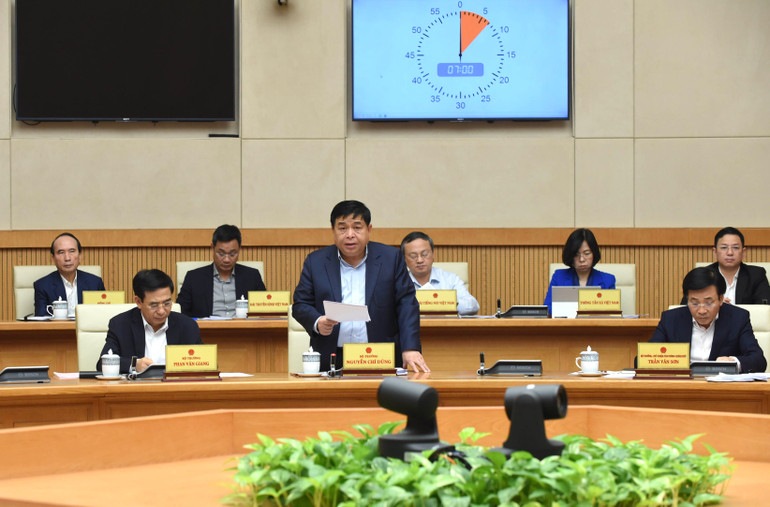 Bộ trưởng Kế hoạch và Đầu tư Nguyễn Chí Dũng phát biểu.