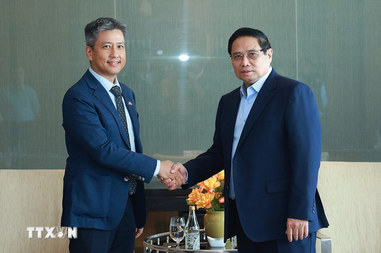 Thủ tướng Phạm Minh Chính tiếp ông Kulachet Dharachandra - Tổng Giám đốc Công ty Trách nhiệm hữu hạn Hóa dầu Long Sơn (Thái Lan). (Ảnh:TTXVN) Thủ tướng Phạm Minh Chính tiếp ông Kulachet Dharachandra - Tổng Giám đốc Công ty Trách nhiệm hữu hạn Hóa dầu Long Sơn (Thái Lan). (Ảnh:TTXVN)