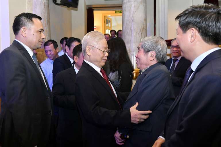 Tổng Bí thư Nguyễn Phú Trọng và các đại biểu dự Lễ kỷ niệm.