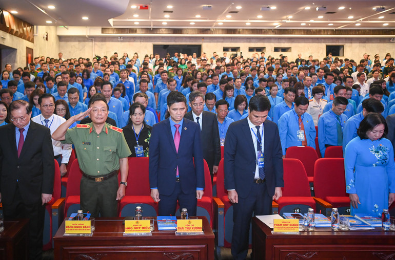 Các đại biểu mặc niệm Tổng Bí thư Nguyễn Phú Trọng.