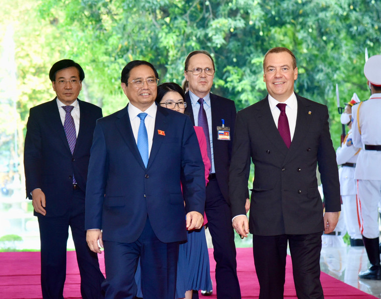 Thủ tướng Phạm Minh Chính đón ông Dmitry Medvedev, Chủ tịch Đảng nước Nga thống nhất, Phó Chủ tịch Hội đồng An ninh Liên bang Nga.