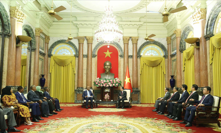 Quang cảnh buổi tiếp.