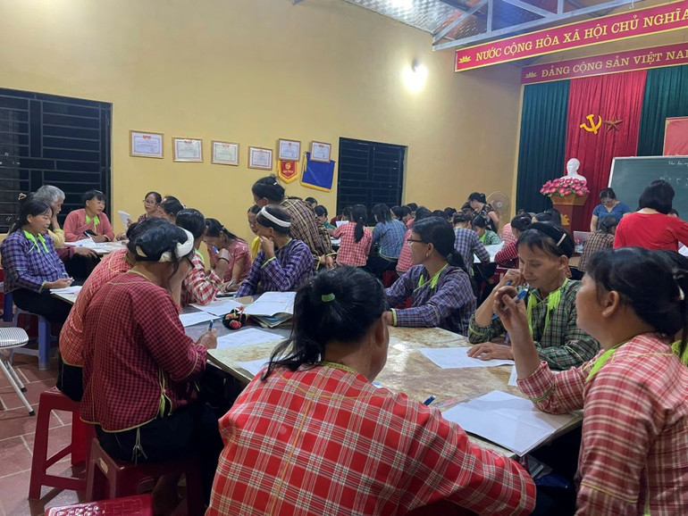 Học viên phần lớn là người lớn tuổi.