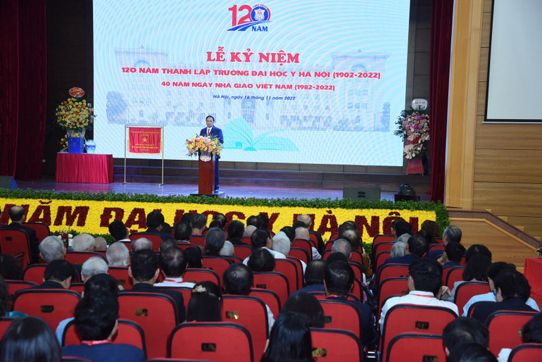 Thủ tướng Phạm Minh Chính phát biểu chúc mừng Trường Đại học Y Hà Nội.