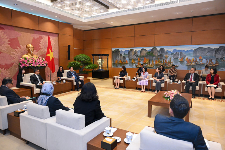 Quang cảnh buổi tiếp tại Nhà Quốc hội.