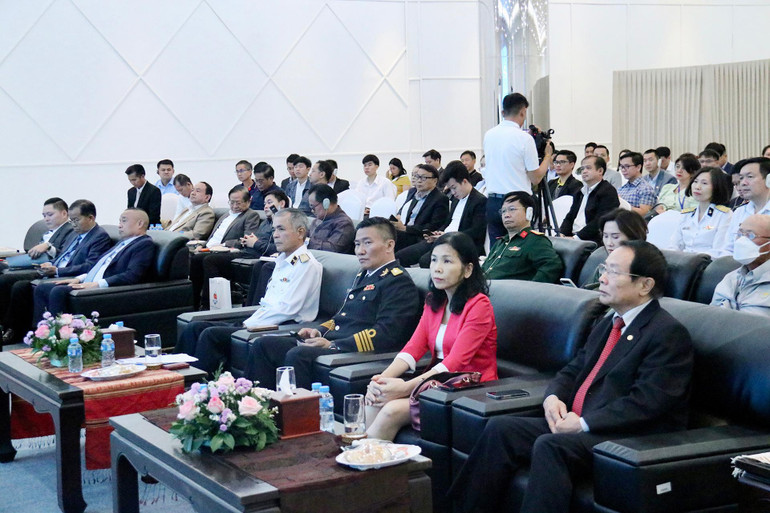 Các đại biểu dự hội thảo. (Ảnh: Trịnh Dũng) Các đại biểu dự hội thảo. (Ảnh: Trịnh Dũng)