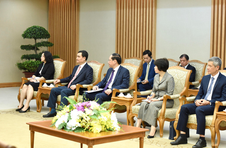 Đại diện lãnh đạo các bộ, ban ngành của Chính phủ việt Nam tham dự buổi tiếp.