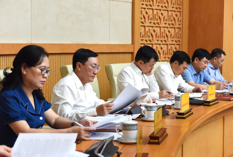 Các đại biểu tham dự phiên họp.