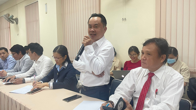 Đại diện doanh nghiệp kinh doanh kiều hối phát biểu tại Hội thảo góp ý xây dựng “Đề án chính sách thu hút và phát huy nguồn lực kiều hối trên địa bàn thành phố”.