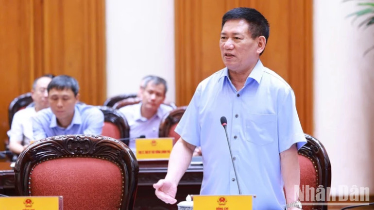 Phó Thủ tướng Hồ Đức Phớc phát biểu ý kiến tại cuộc họp. (Ảnh: Trần Hải) Phó Thủ tướng Hồ Đức Phớc phát biểu ý kiến tại cuộc họp. (Ảnh: Trần Hải)