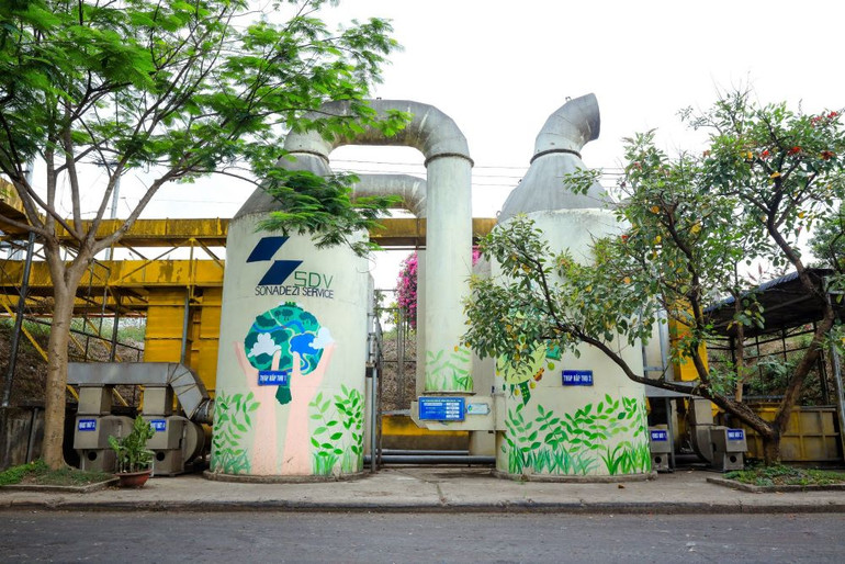 Hệ thống xử lý mùi trong Khu xử lý chất thải Quang Trung. Hệ thống xử lý mùi trong Khu xử lý chất thải Quang Trung.