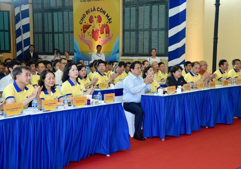 Thủ tướng Phạm Minh Chính và các đại biểu tham dự buổi lễ.