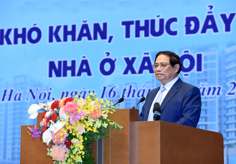 Thủ tướng nêu rõ, muốn thực hiện được mục tiêu đề ra, cấp ủy, chính quyền phải vào cuộc, nhà nước, nhân dân, doanh nghiệp cùng làm. Phát triển nhà ở xã hội, nhà ở công nhân là nội dung quan trọng của các chính sách phát triển kinh tế-xã hội.