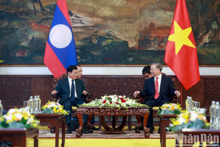 Tổng Bí thư Tô Lâm tiếp Tổng Bí thư, Chủ tịch nước Lào Thongloun Sisoulith.