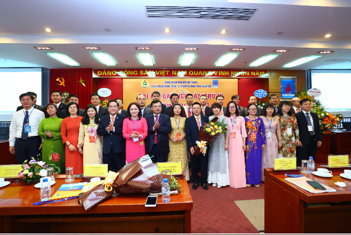 BCH Công đoàn PVEP khóa III ra mắt Đại hội.