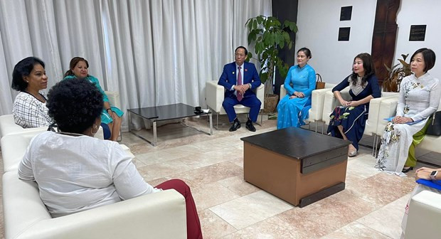 Phó Chủ tịch Quốc hội, Thượng tướng Trần Quang Phương tại cuộc làm việc với bà Teresa María Amarelle Boúe, Ủy viên Bộ Chính trị Đảng Cộng sản Cuba, Tổng Thư ký Hội Liên hiệp Phụ nữ Cuba (Ảnh: TTXVN)