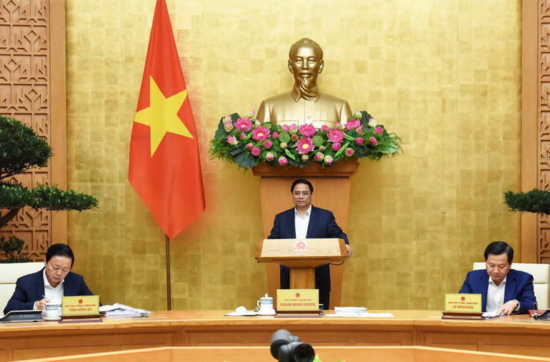 Thủ tướng đề nghị các đại biểu tập trung đánh giá khách quan về kết quả, hạn chế, phân tích nguyên nhân, bài học kinh nghiệm, nhận định tình hình, xác định các nhiệm vụ, giải pháp để tổ chức thực hiện, nỗ lực khắc phục hạn chế, bất cập, vượt qua các khó khăn, thách thức, tập trung toàn lực để thực hiện đạt kết quả cao nhất các mục tiêu, nhiệm vụ đề ra. Thủ tướng đề nghị các đại biểu tập trung đánh giá khách quan về kết quả, hạn chế, phân tích nguyên nhân, bài học kinh nghiệm, nhận định tình hình, xác định các nhiệm vụ, giải pháp để tổ chức thực hiện, nỗ lực khắc phục hạn chế, bất cập, vượt qua các khó khăn, thách thức, tập trung toàn lực để thực hiện đạt kết quả cao nhất các mục tiêu, nhiệm vụ đề ra.