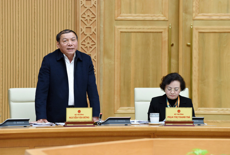 Bộ trưởng Văn hóa, Thể thao và Du lịch Nguyễn Văn Hùng phát biểu.