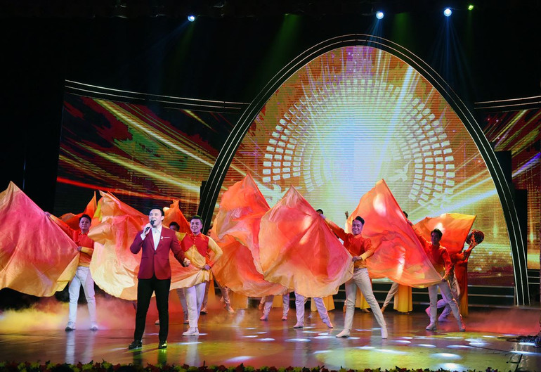 Chương trình nghệ thuật mở đầu cho buổi lễ trao giải.